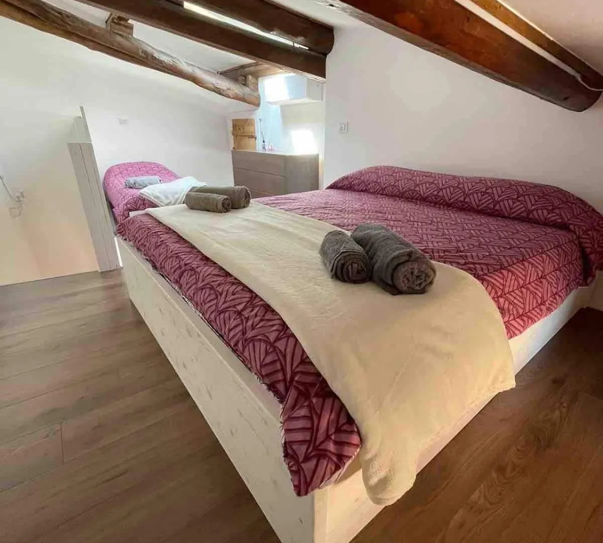 Appartamento A Cecina Sul Lago Di Garda Apartman